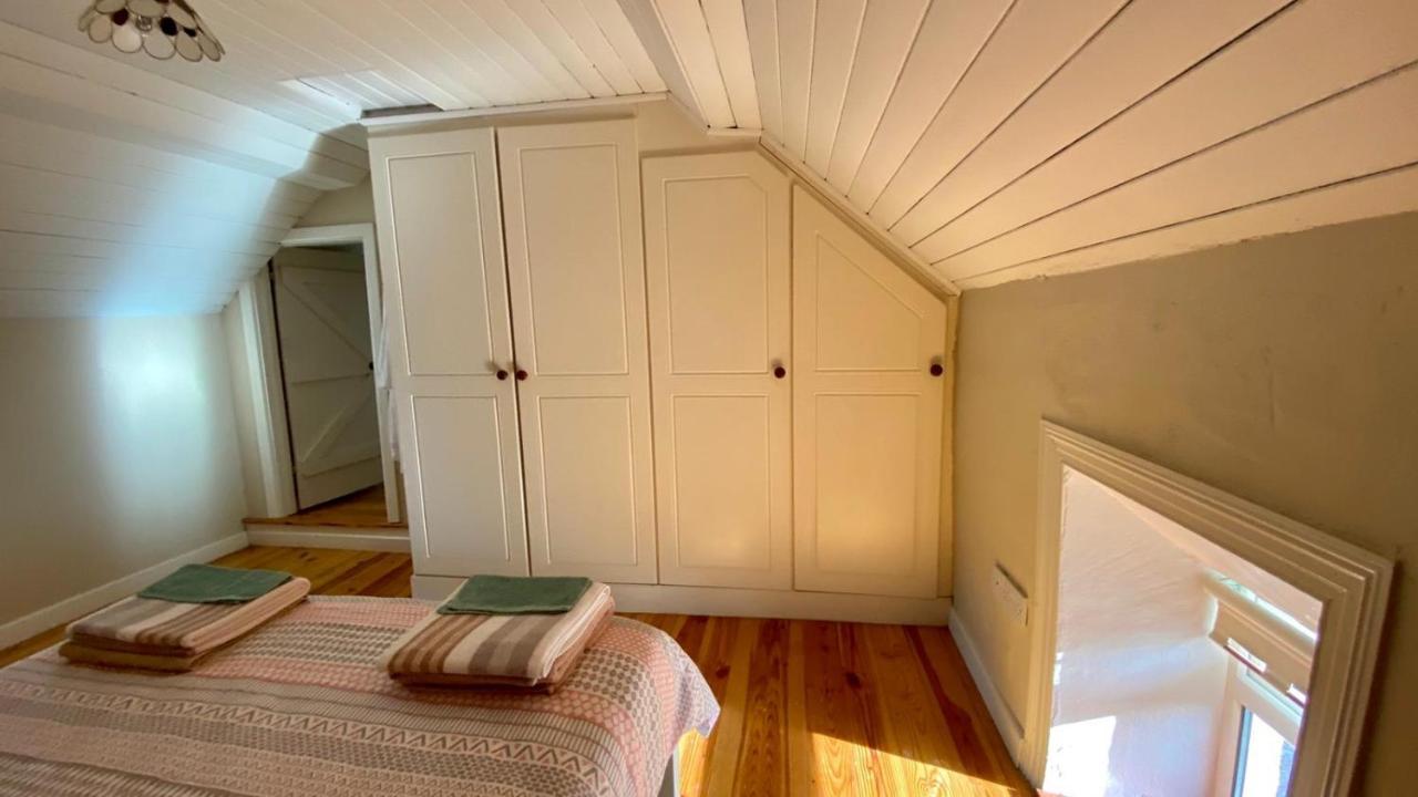 Traditional Old Style Farmhouse Coolvally Esterno foto