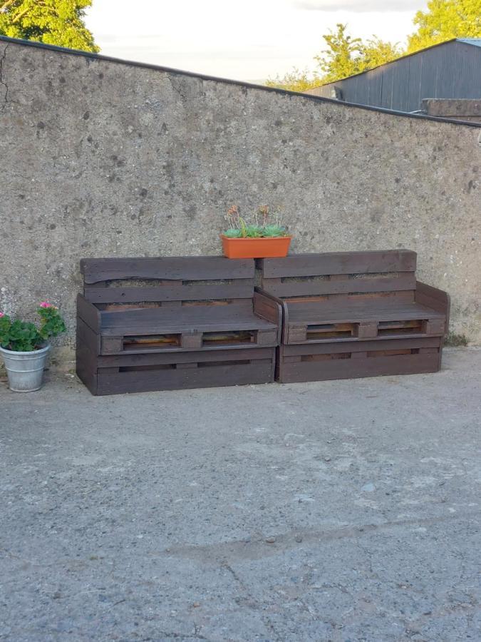 Traditional Old Style Farmhouse Coolvally Esterno foto